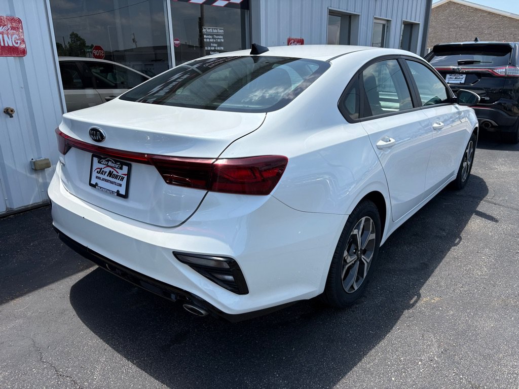 Used 2021 Kia Forte LXS FWD image 3