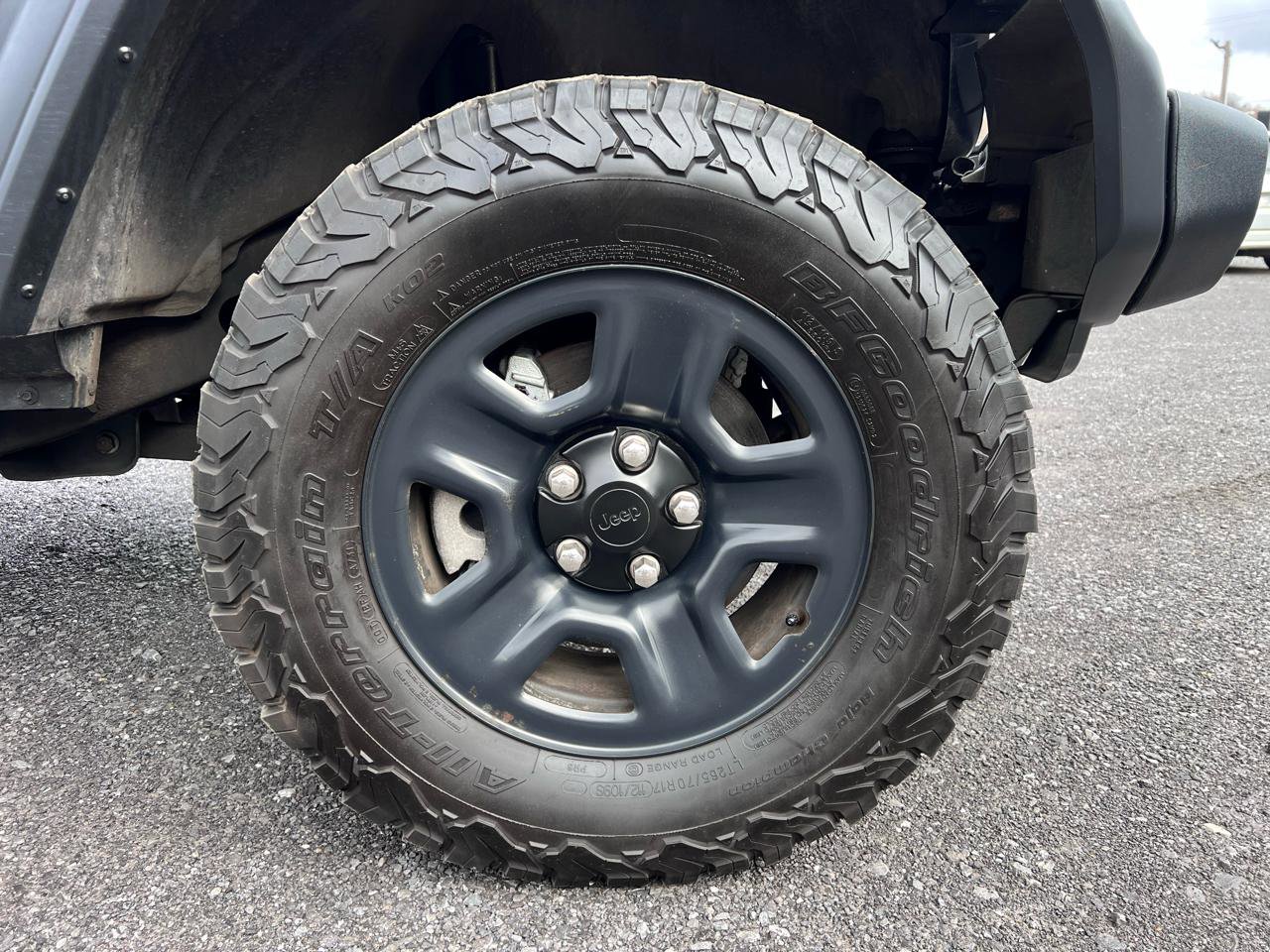 Used 2018 Jeep Wrangler Sport image 24