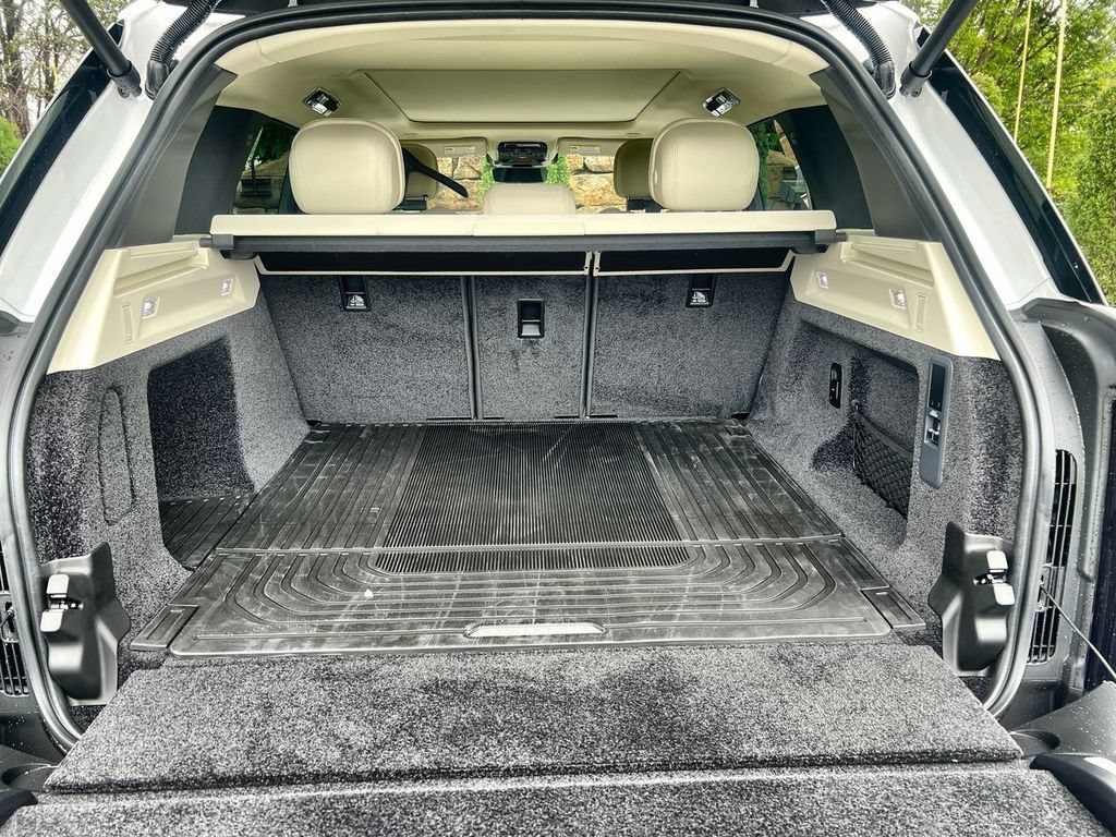 New 2026 Land Rover Range Rover SE AWD/4WD image 18