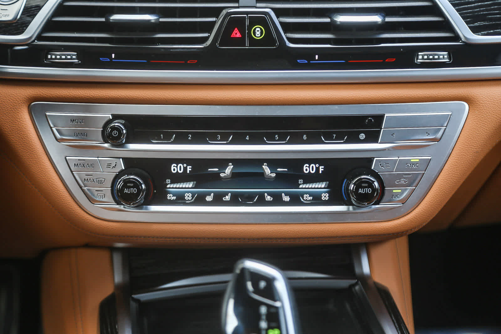 Certified 2022 BMW 750i xDrive w/ Autobahn Package image 10