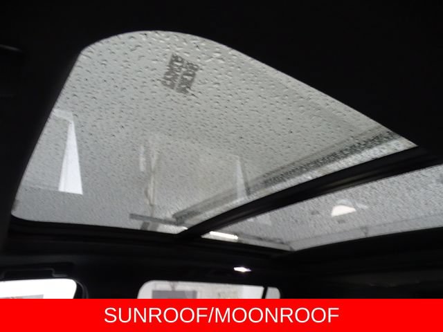 Certified 2024 Chevrolet Suburban High Country AWD/4WD image 11