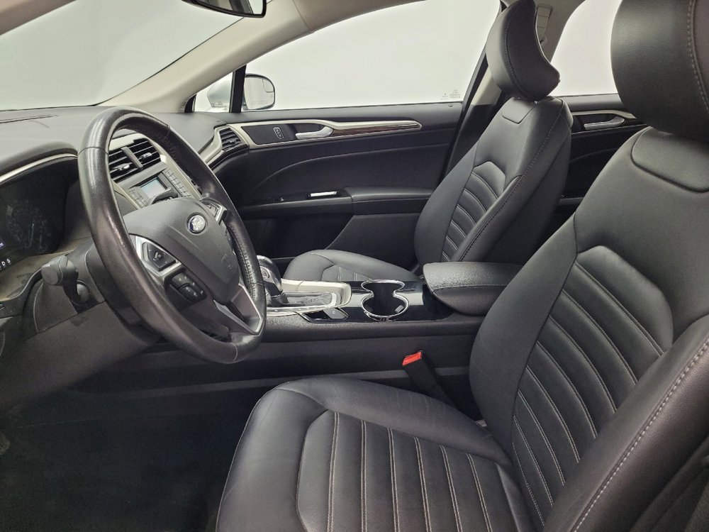 Used 2016 Ford Fusion SE w/ Equipment Group 202A FWD image 17