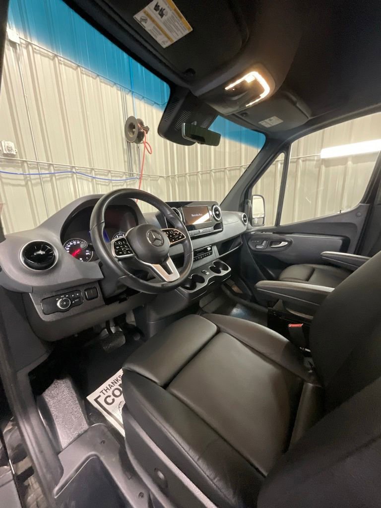 Used 2024 Mercedes-Benz Sprinter 2500 image 9
