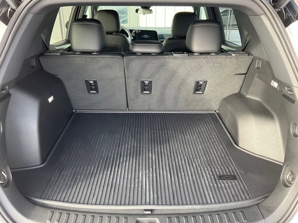 Used 2026 Chevrolet Equinox LT w/ Convenience Package II image 25