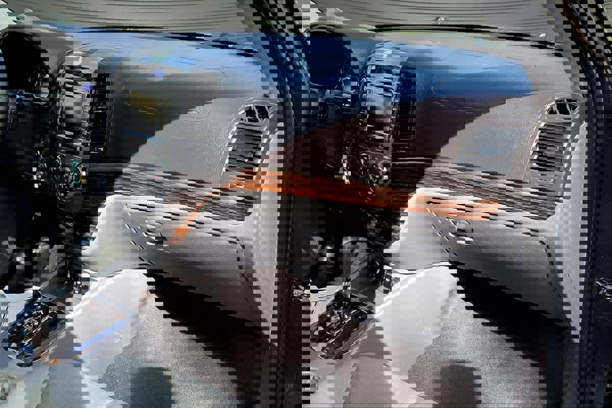 Used 2010 Hyundai Santa Fe GLS image 25