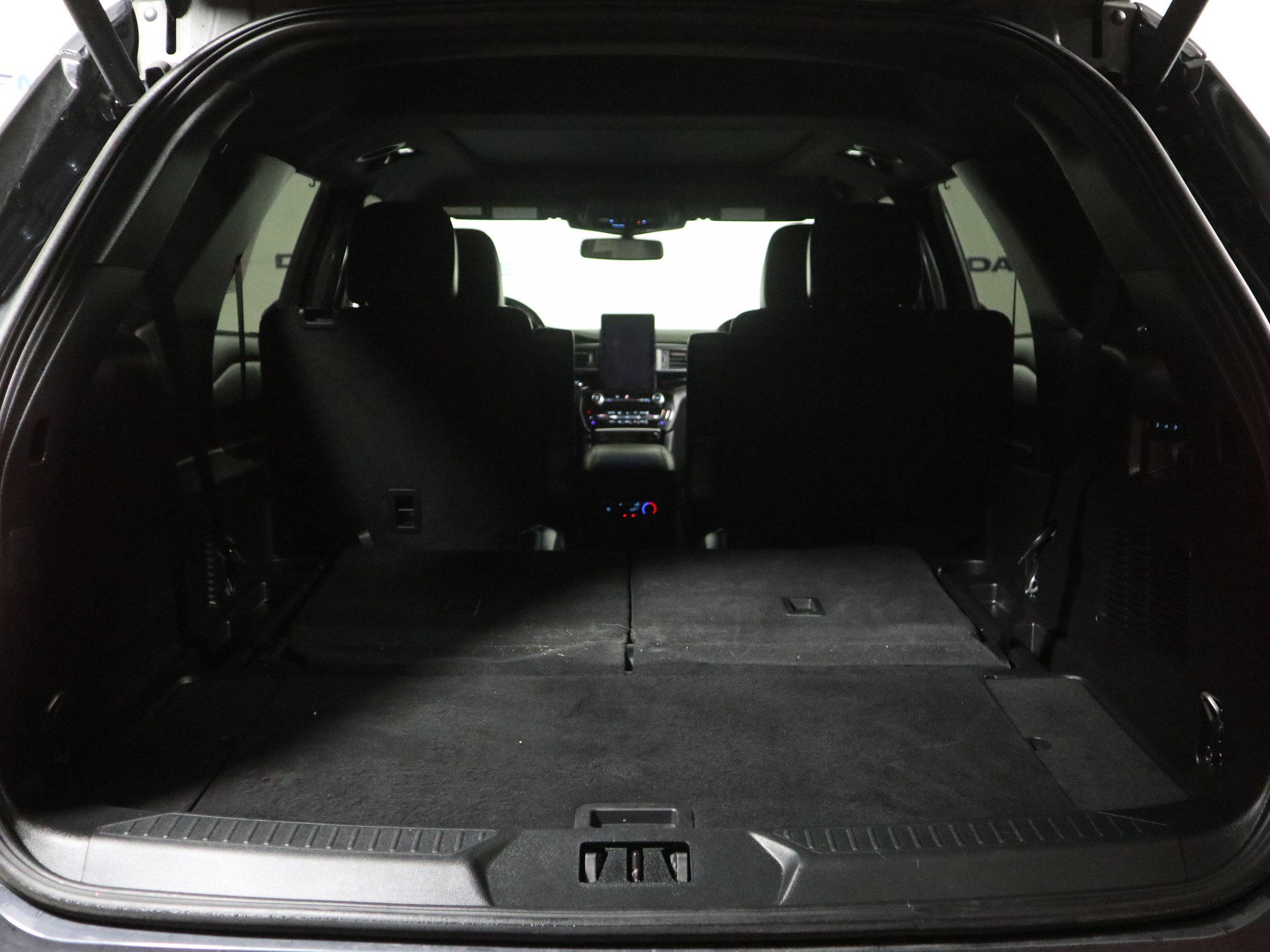 Used 2023 Ford Explorer ST w/ Equipment Group 401A image 9