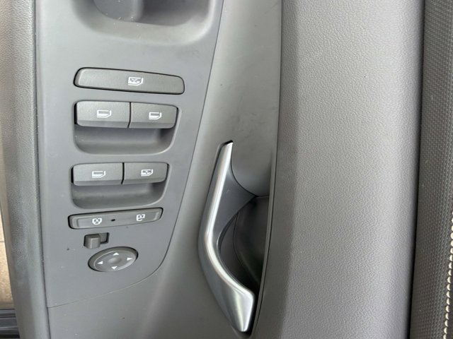Used 2023 Hyundai Elantra SEL w/ Convenience Package FWD image 9