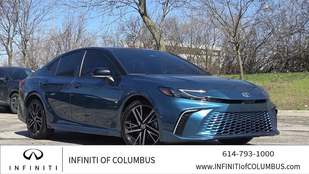 Used 2025 Toyota Camry XSE video 1