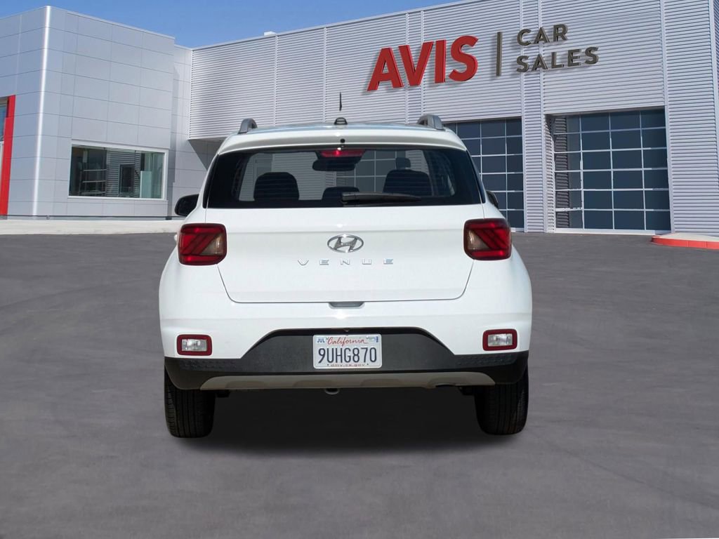 Used 2025 Hyundai Venue SEL image 7