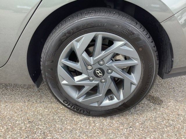 Certified 2024 Hyundai Elantra SEL FWD image 35