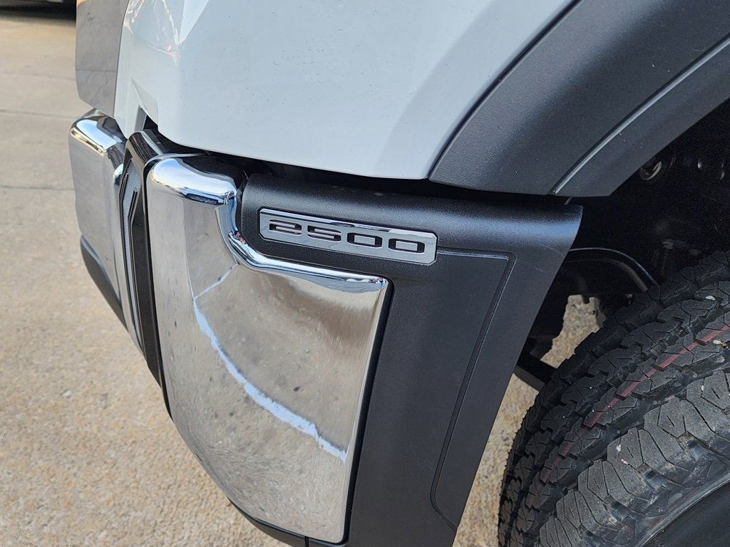 New 2026 GMC Sierra 2500 Pro image 11