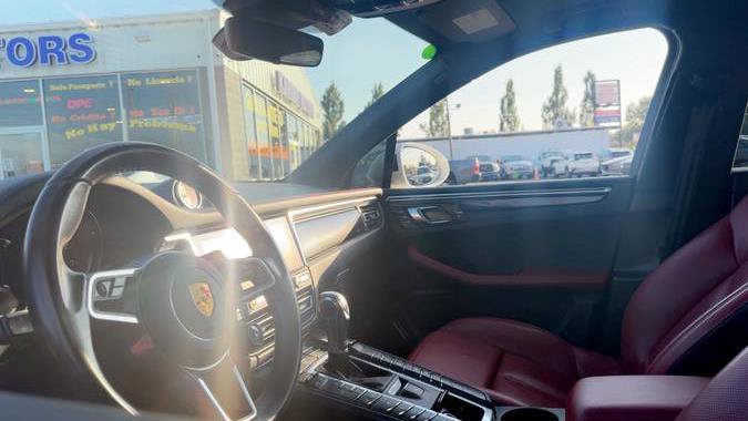 Used 2021 Porsche Macan GTS AWD/4WD image 18