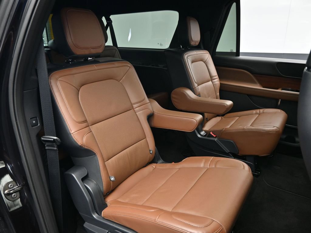 Used 2024 Lincoln Navigator L Reserve image 36