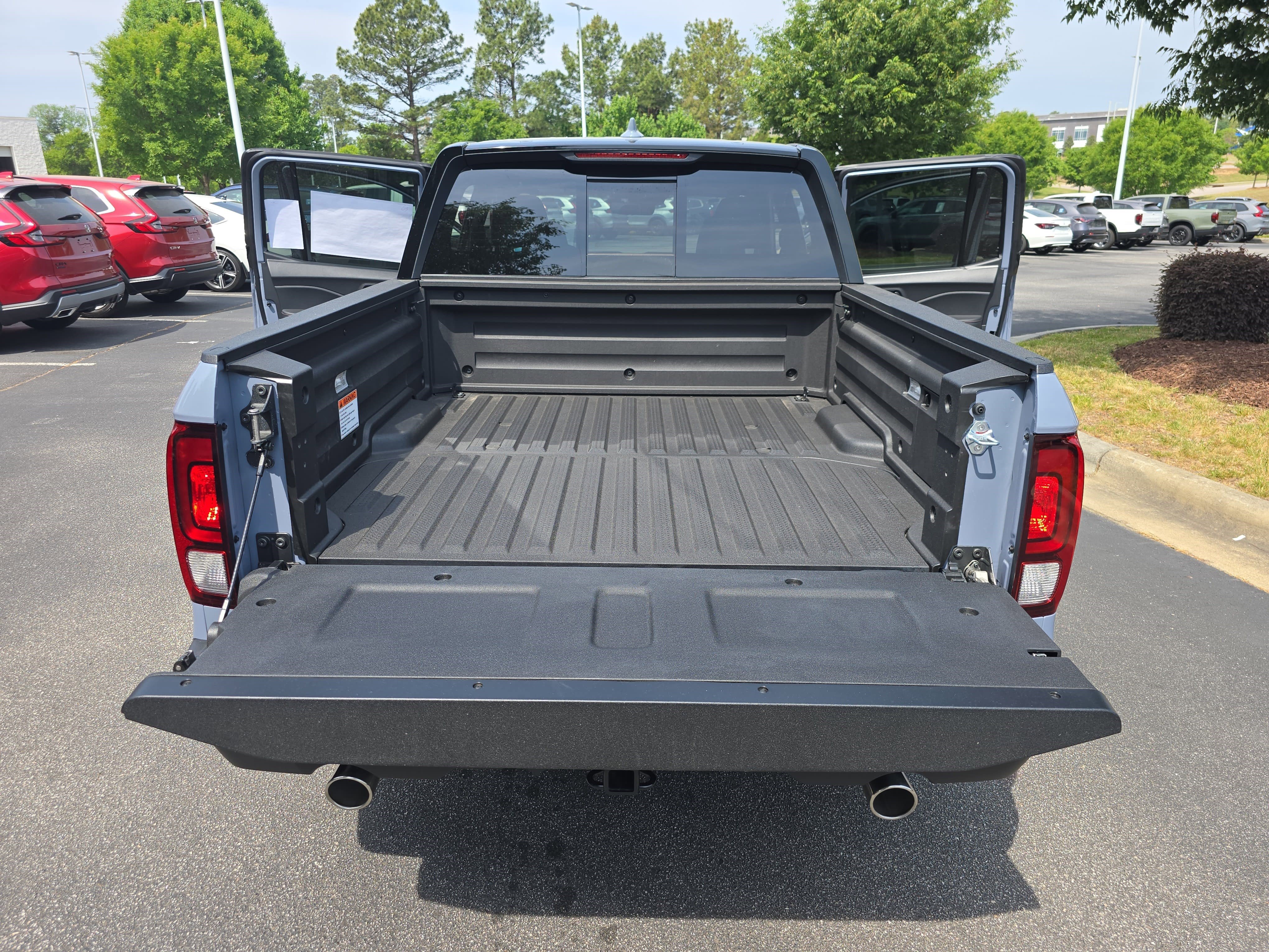 New 2026 Honda Ridgeline Black Edition image 13