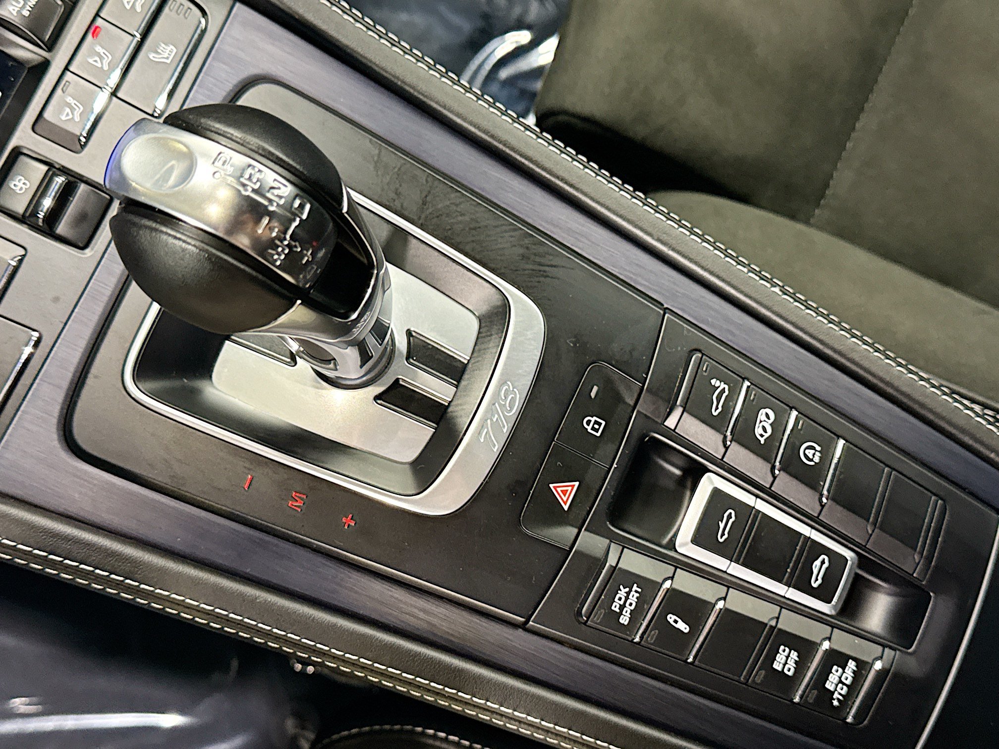 Certified 2022 Porsche 718 Boxster Spyder RWD image 24