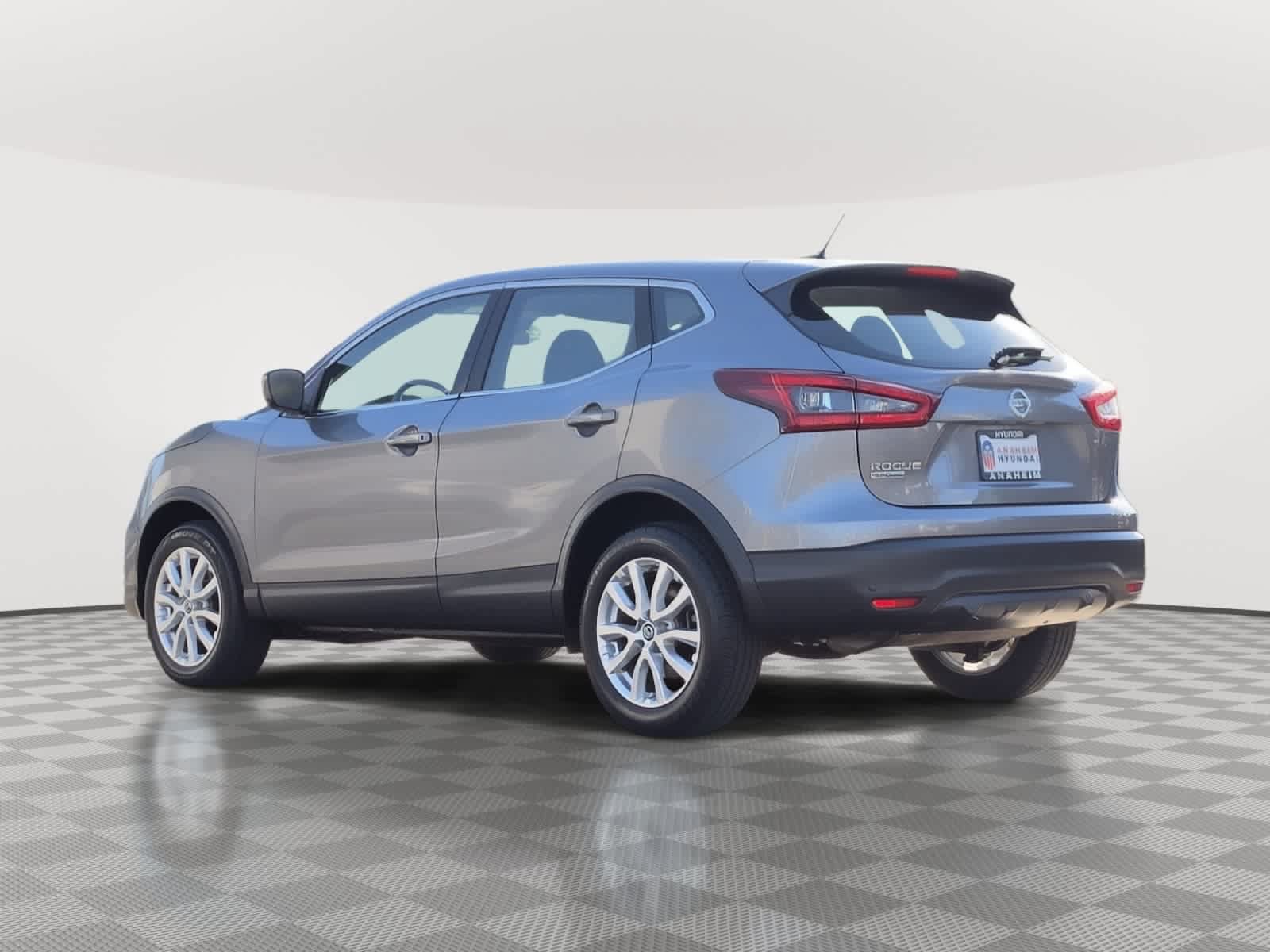 Used 2021 Nissan Rogue Sport S FWD image 9