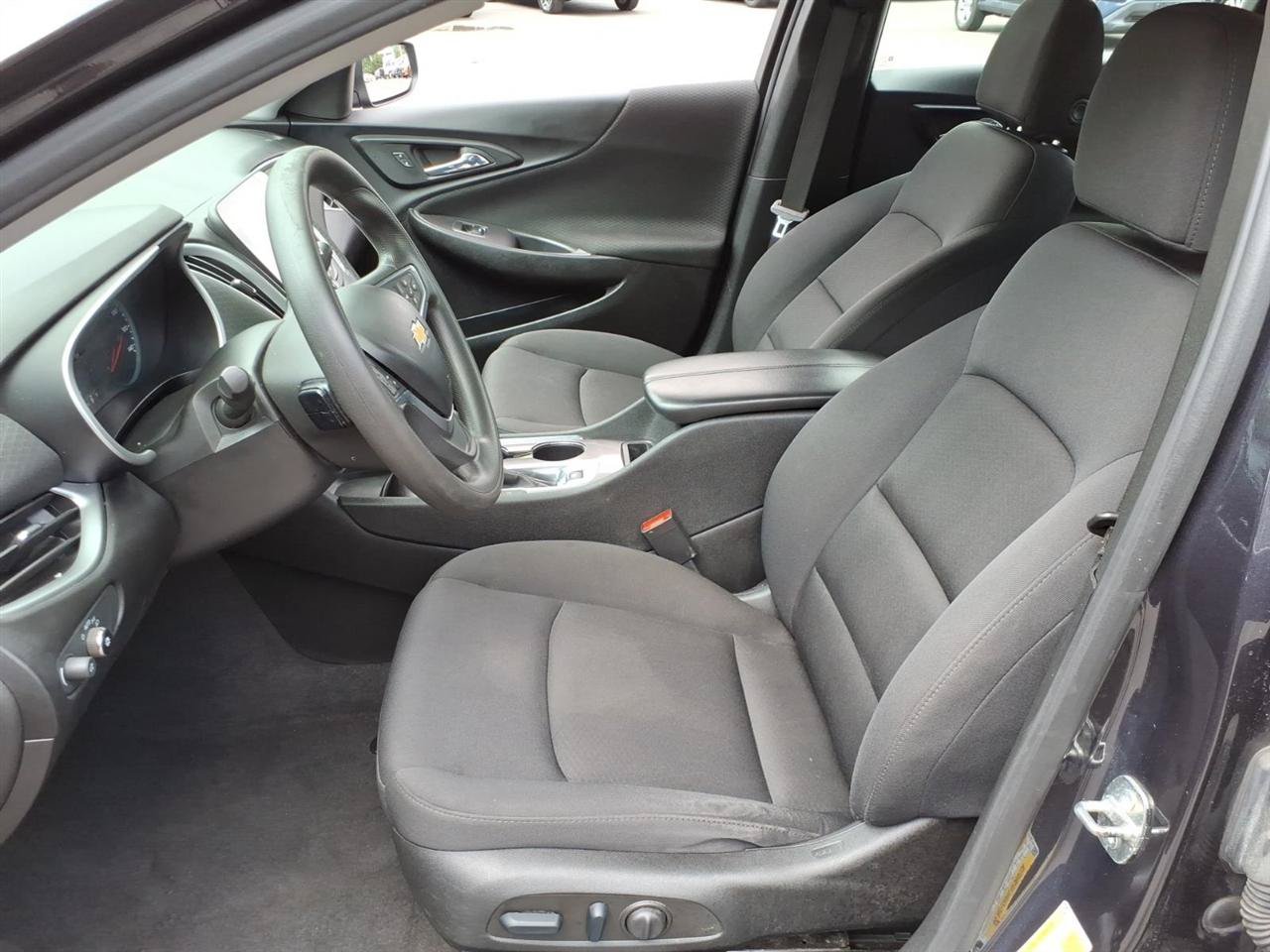 Used 2023 Chevrolet Malibu LT FWD image 6