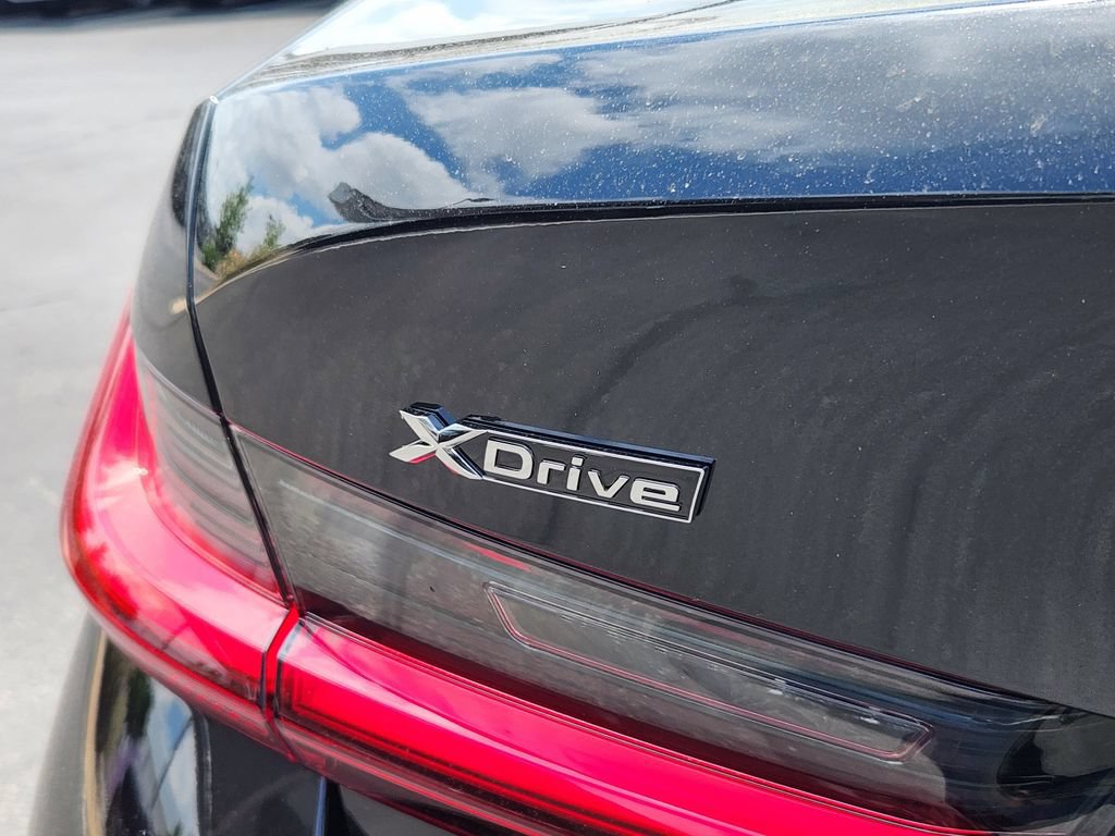 New 2026 BMW 330i xDrive Sedan w/ Premium Package AWD/4WD image 21