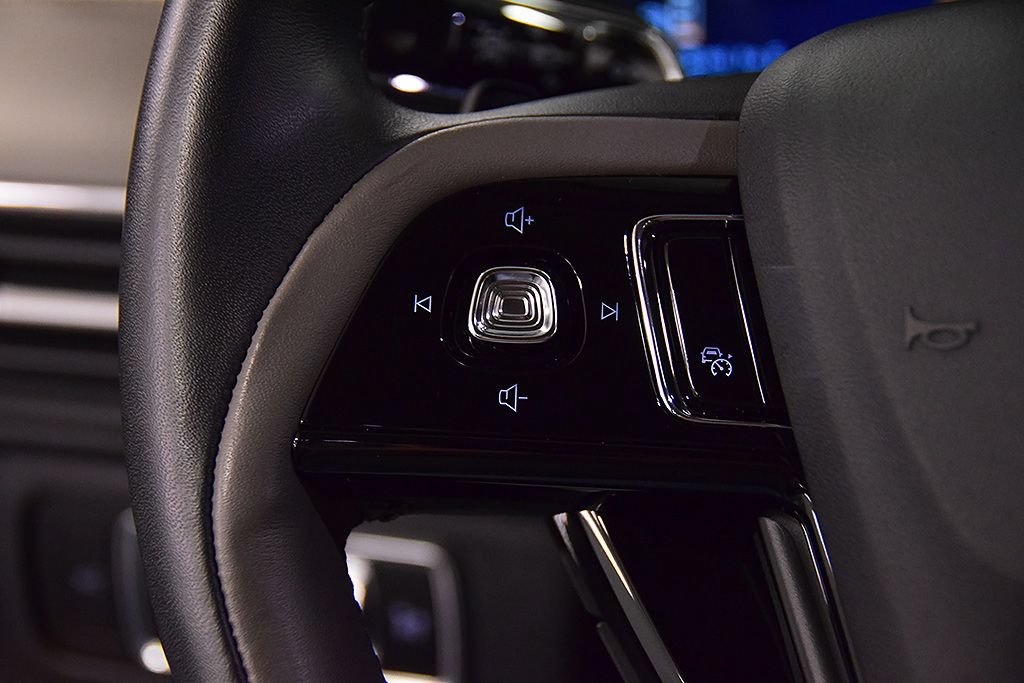 Used 2024 Lincoln Corsair Reserve AWD/4WD image 19