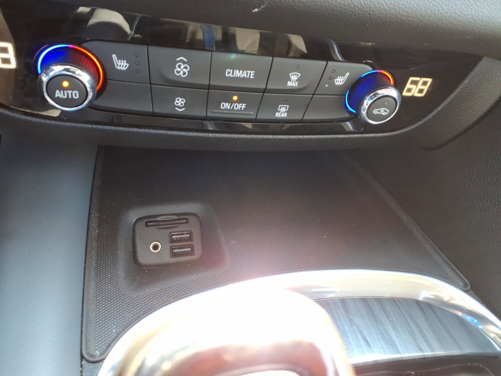 Used 2021 Buick Enclave Essence w/ Sport Touring Edition image 26