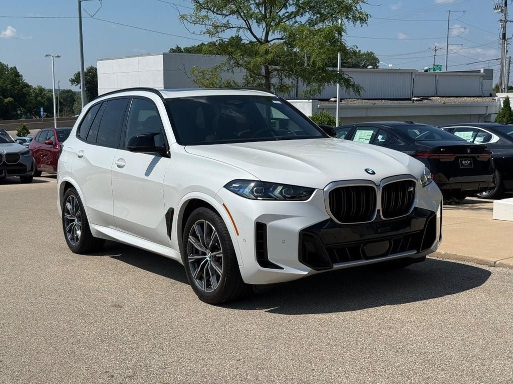 Used 2024 BMW X5 M60i AWD/4WD image 1