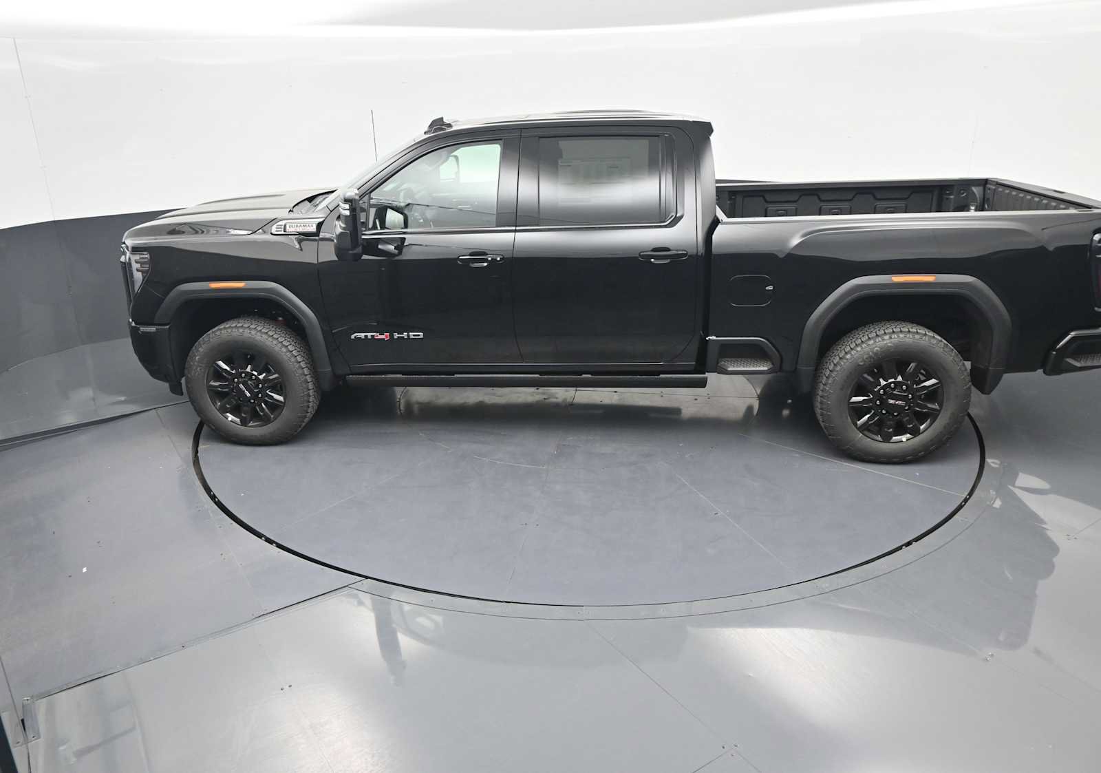 New 2026 GMC Sierra 2500 AT4 w/ AT4 Premium Plus Package AWD/4WD image 27
