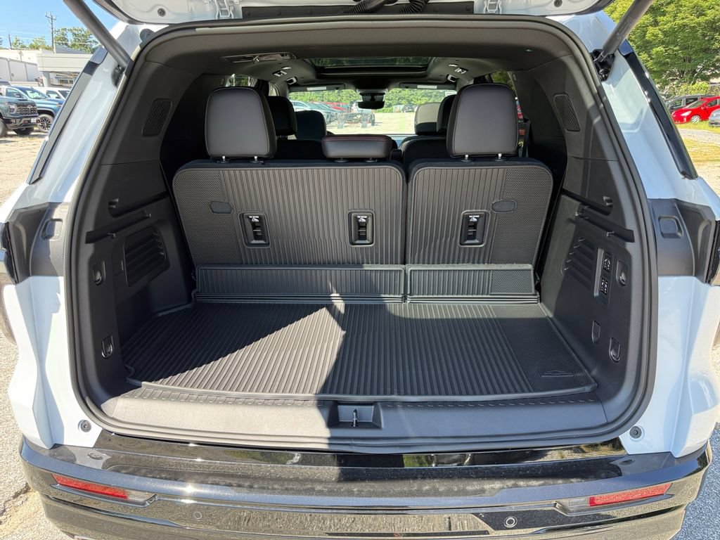 New 2026 Chevrolet Traverse RS w/ LPO, Floor Liner Package AWD/4WD image 27