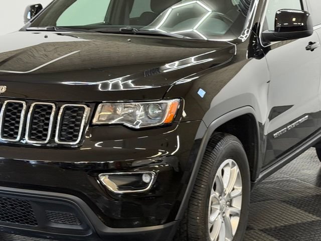 Certified 2022 Jeep Grand Cherokee Laredo E AWD/4WD image 5