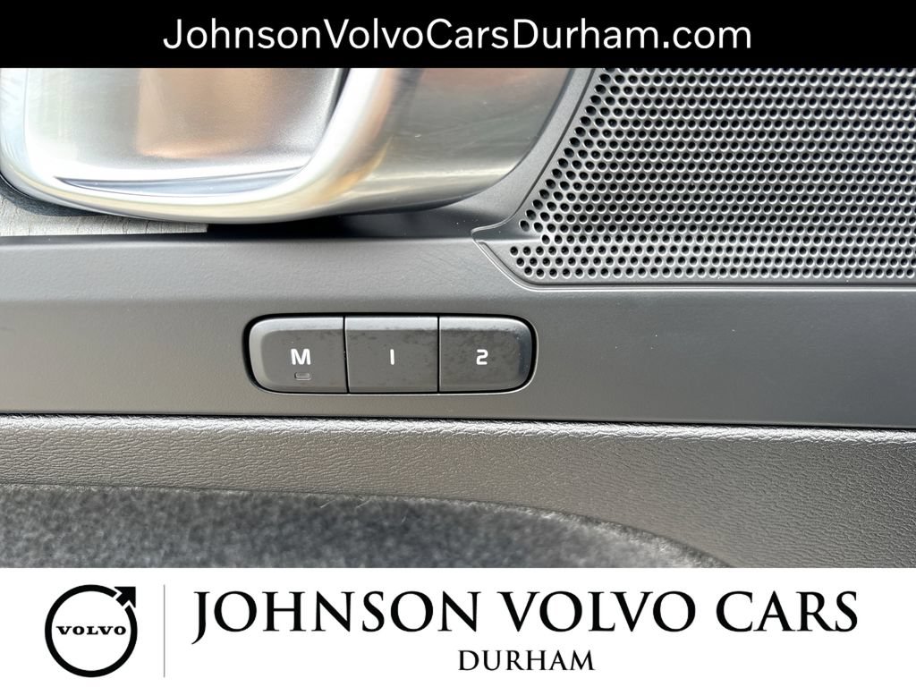 New 2026 Volvo XC40 B4 Core w/ Climate Package FWD image 15