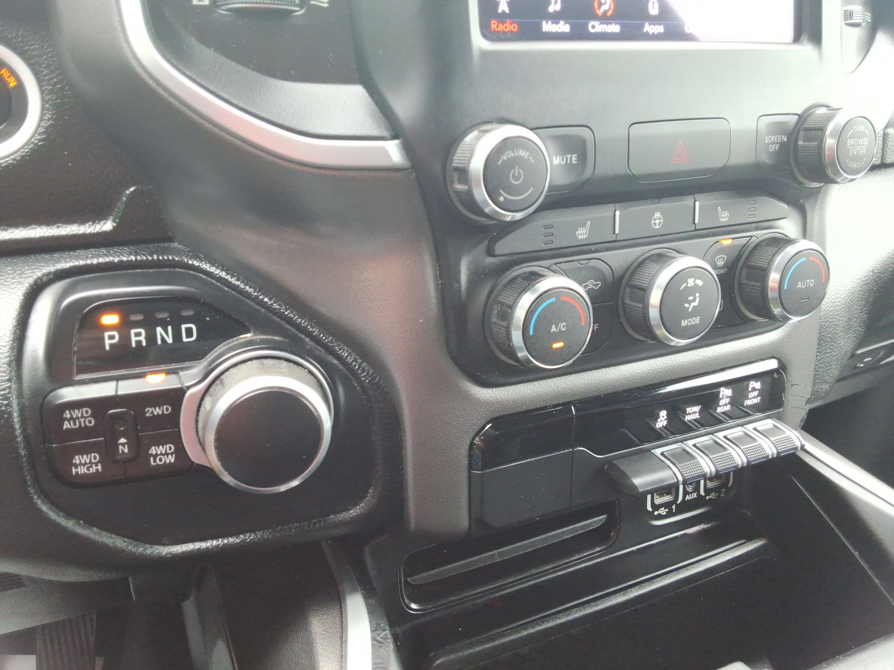 Used 2020 RAM 1500 Big Horn AWD/4WD image 30
