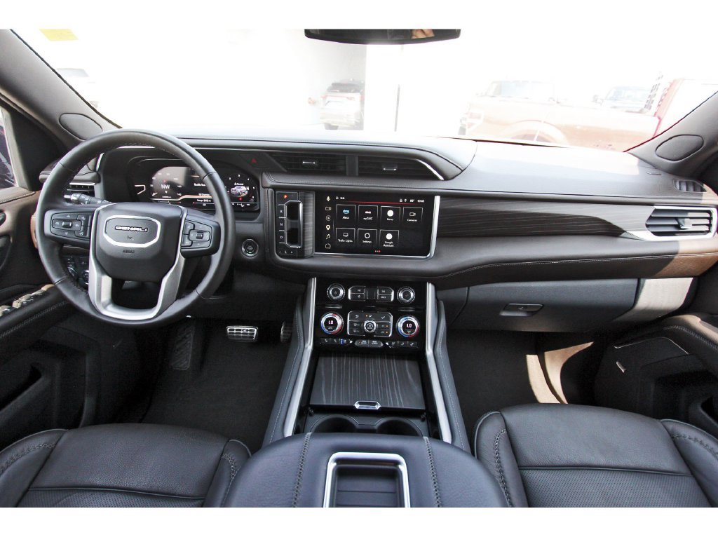 Used 2023 GMC Yukon Denali AWD/4WD image 9