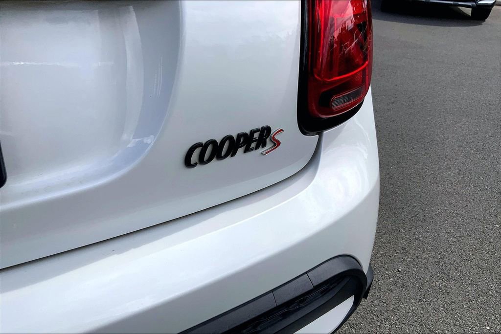 Certified 2023 MINI Cooper S w/ Signature Upholstery Package image 9