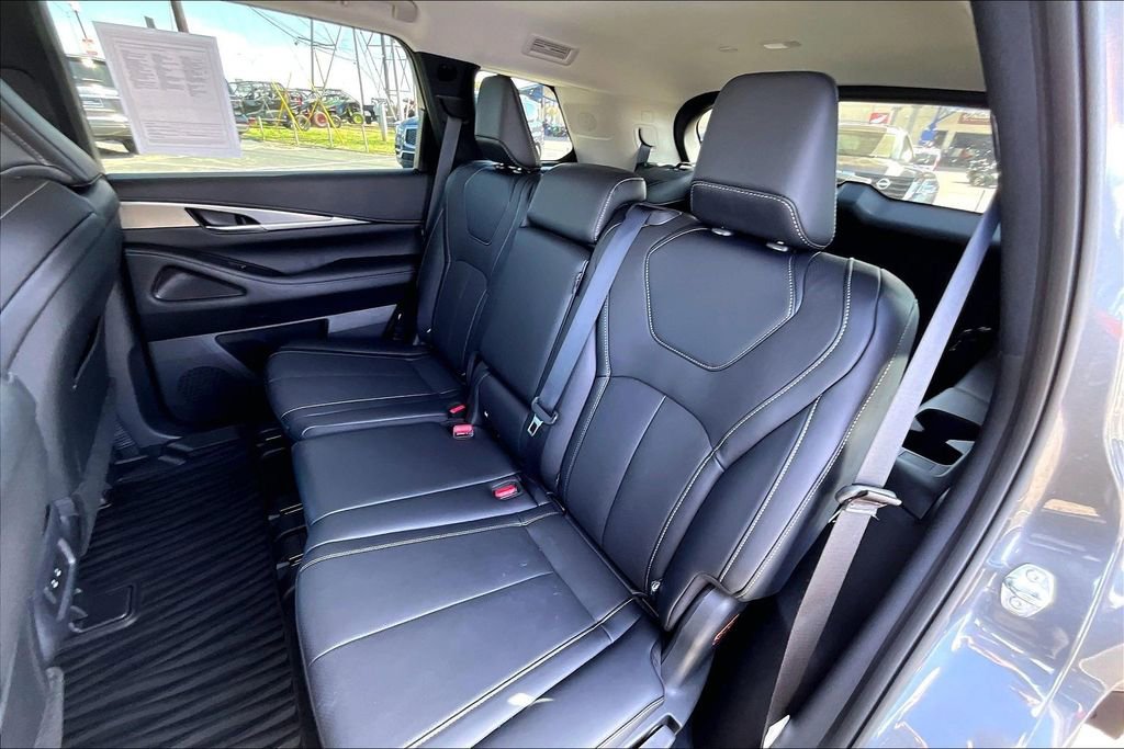 Certified 2026 INFINITI QX60 Pure w/ Cargo Package image 38