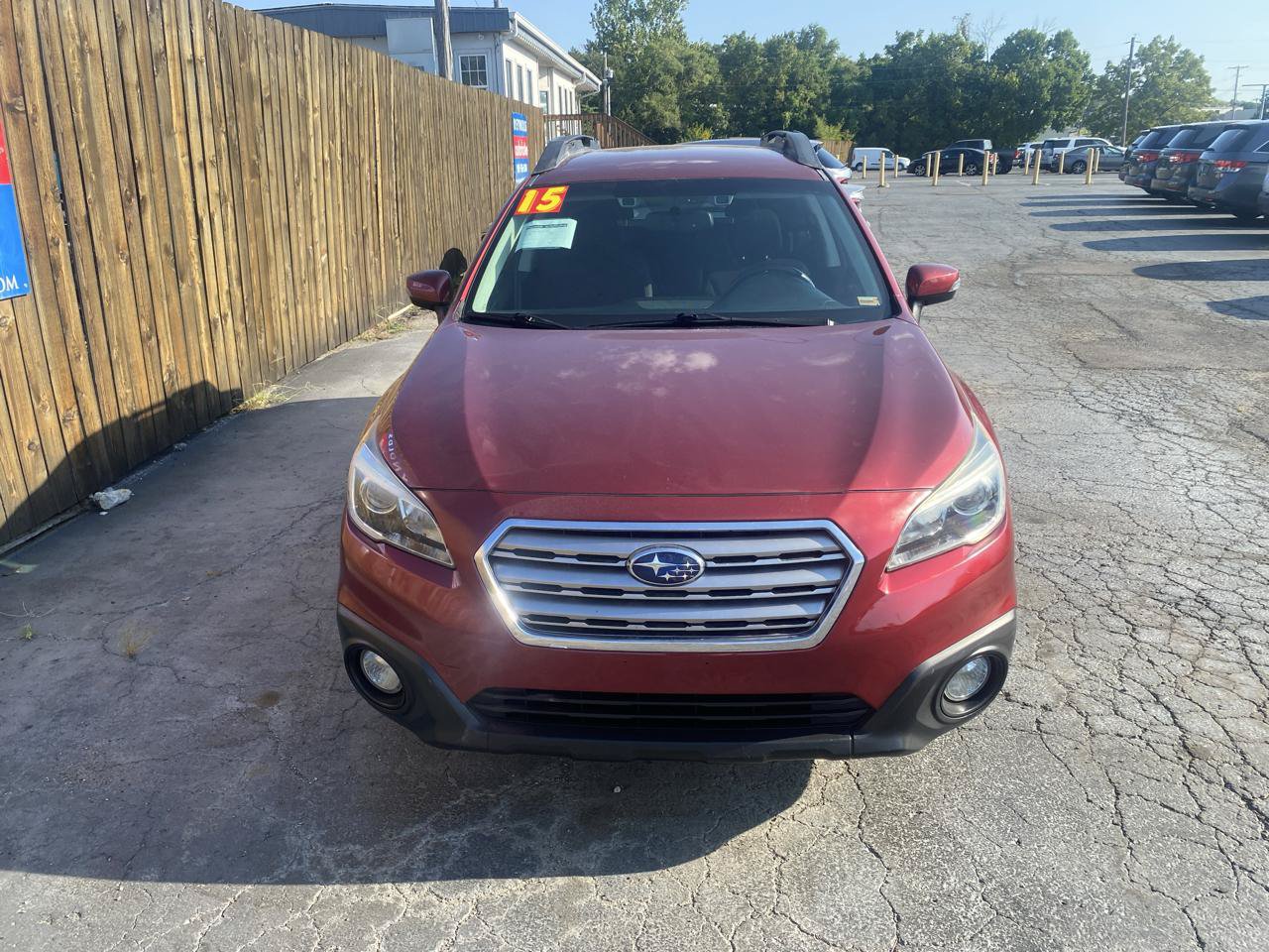 Used 2015 Subaru Outback 2.5i Premium AWD/4WD image 2