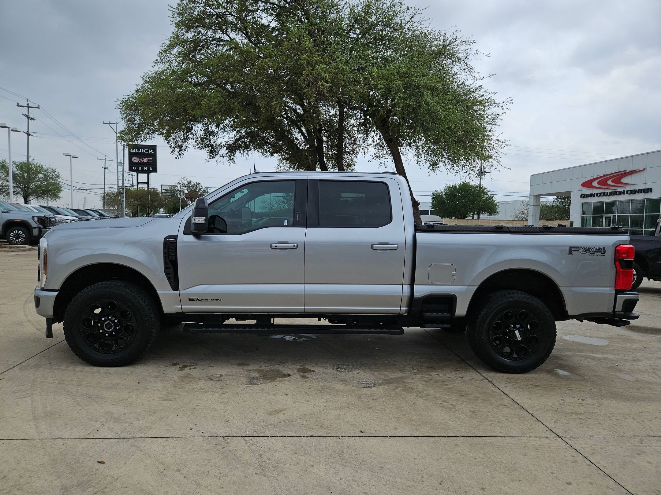 Used 2024 Ford F250 Lariat w/ Black Appearance Package image 6