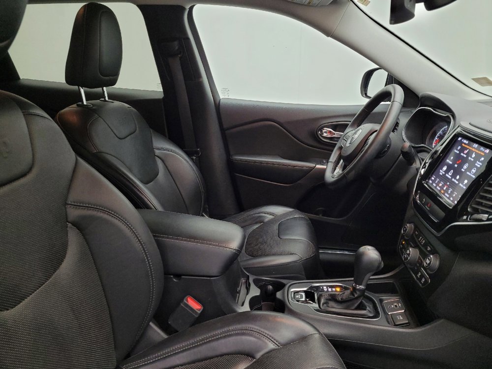 Used 2019 Jeep Cherokee Limited image 21