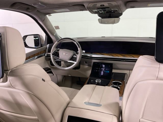 Certified 2025 Cadillac Escalade ESV Sport Platinum image 13