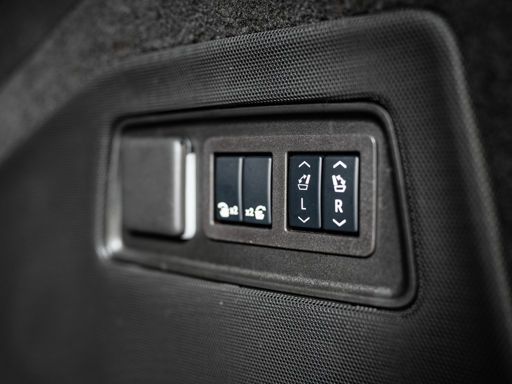 Used 2024 Cadillac Escalade Sport Platinum image 25