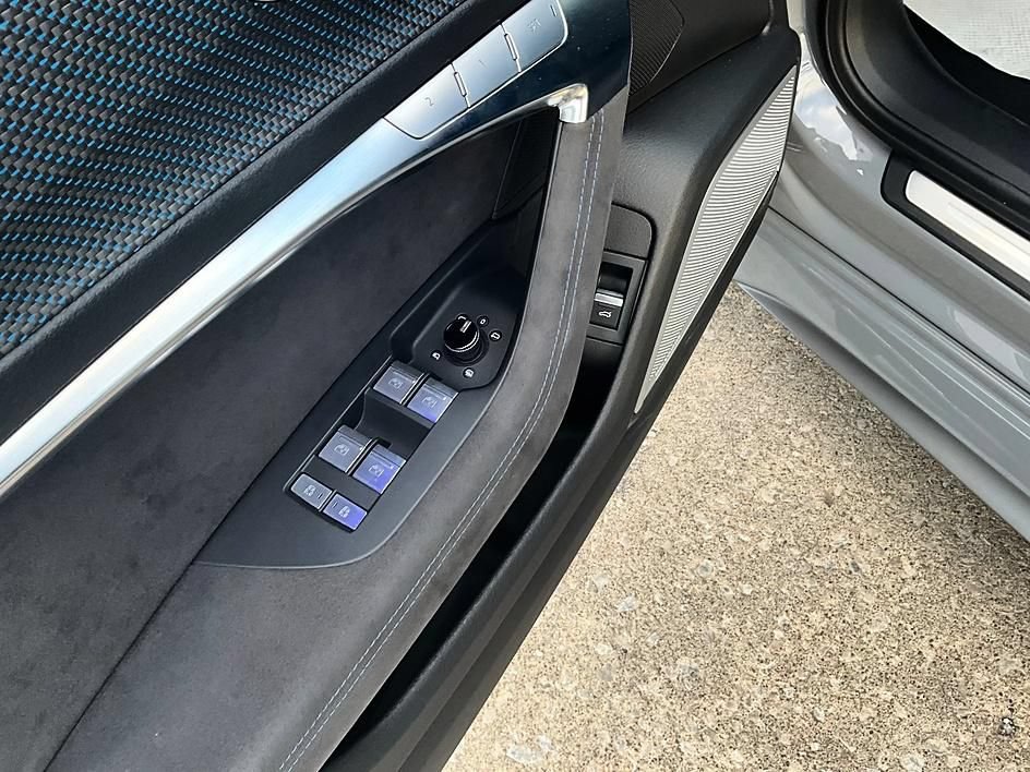 Used 2025 Audi RS 6 performance w/ Blue RS Design Package Plus AWD/4WD image 14