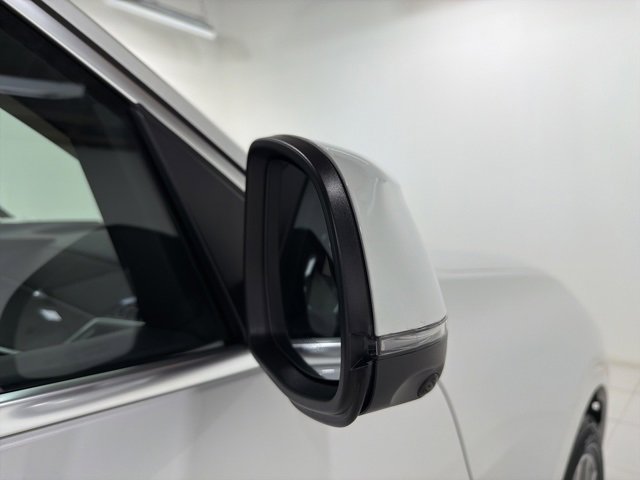 Certified 2024 BMW X7 xDrive40i w/ Premium Package image 30