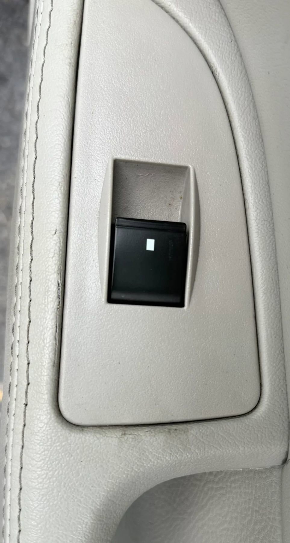 Used 2008 Buick Lucerne CXL w/ Driver Confidence Package image 28