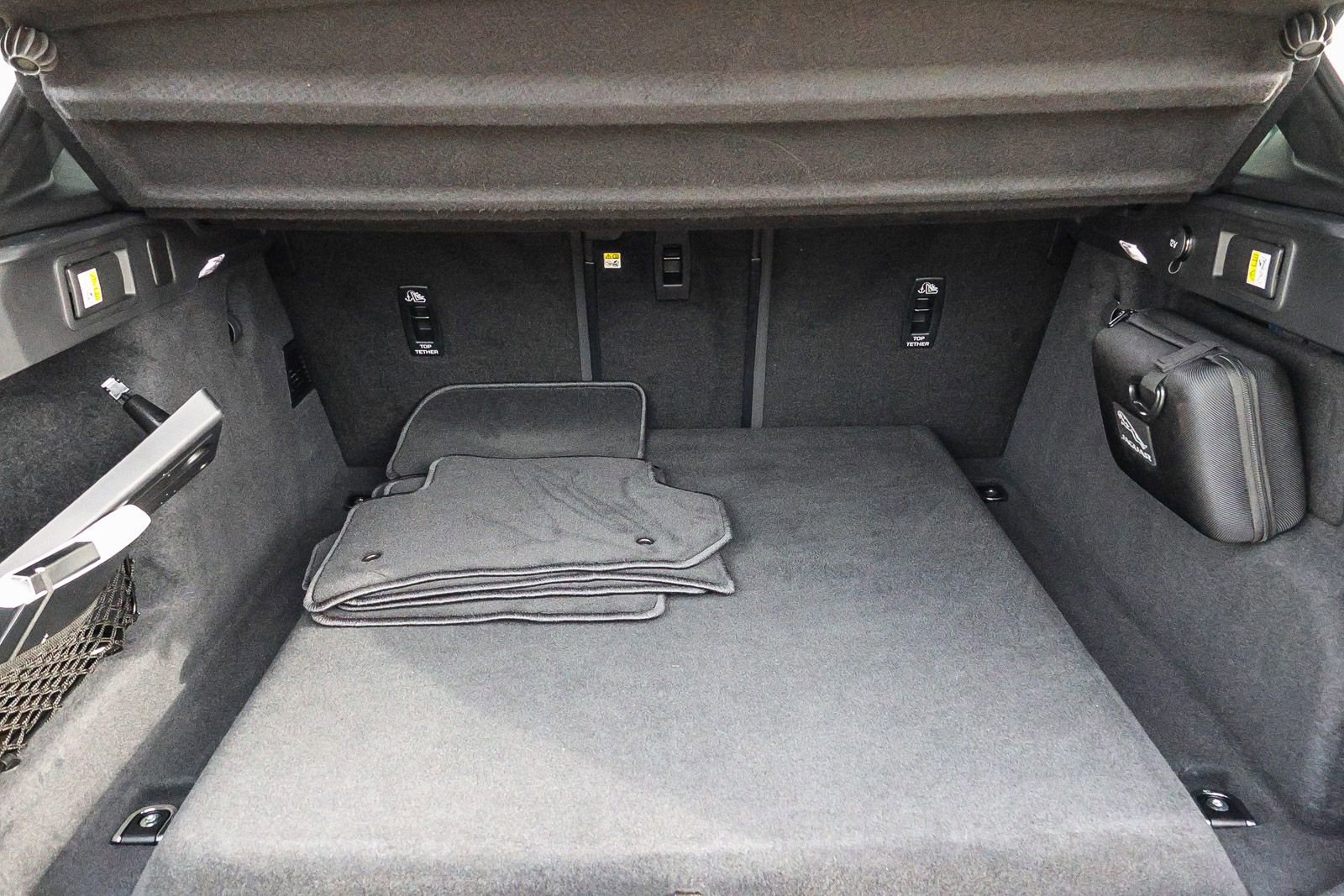 Used 2025 Jaguar F-PACE R-Dynamic S image 27