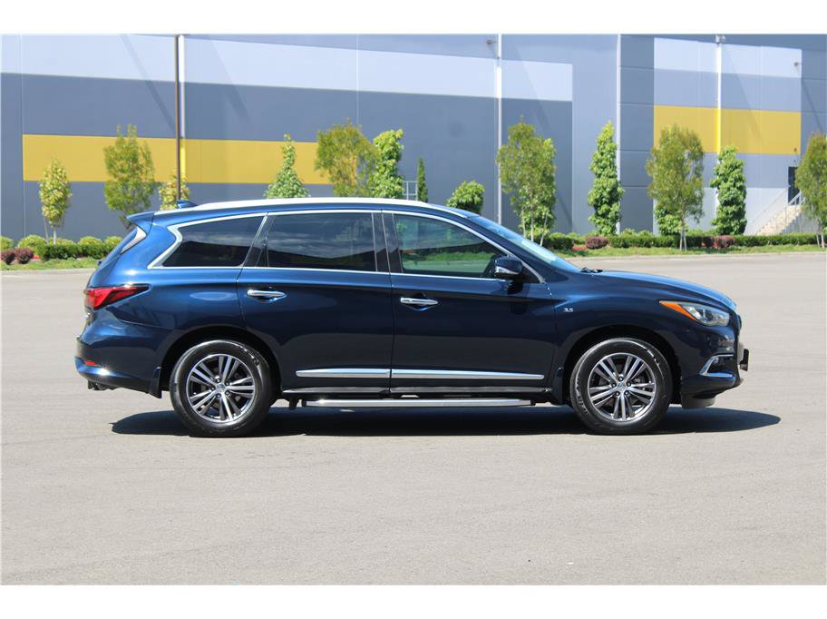 Used 2019 INFINITI QX60 Luxe w/ Essential Package FWD image 4