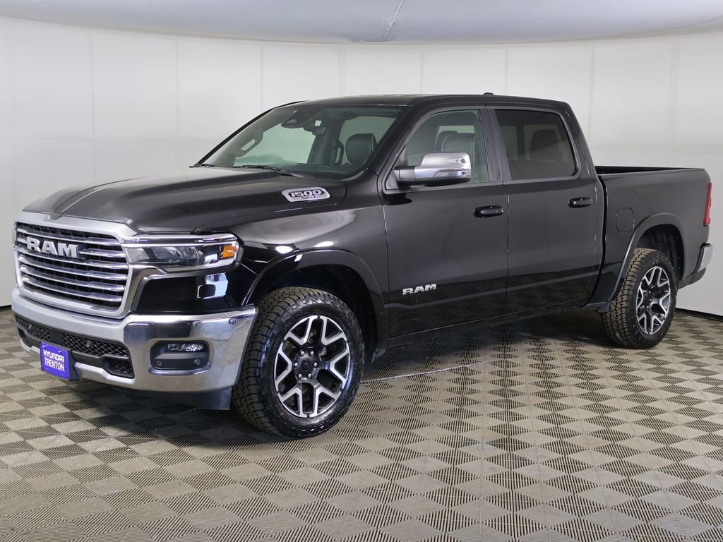 Used 2025 RAM 1500 Laramie AWD/4WD image 10