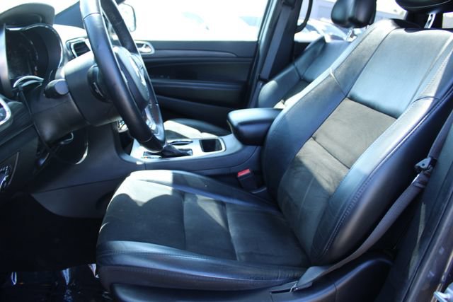 Used 2019 Jeep Grand Cherokee Altitude RWD image 35