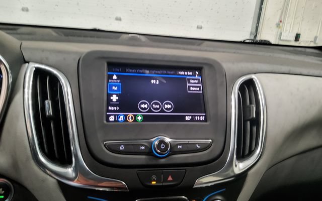 Used 2023 Chevrolet Equinox LS FWD image 25