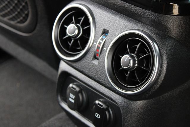 Used 2020 Kia Stinger GT-Line RWD image 50