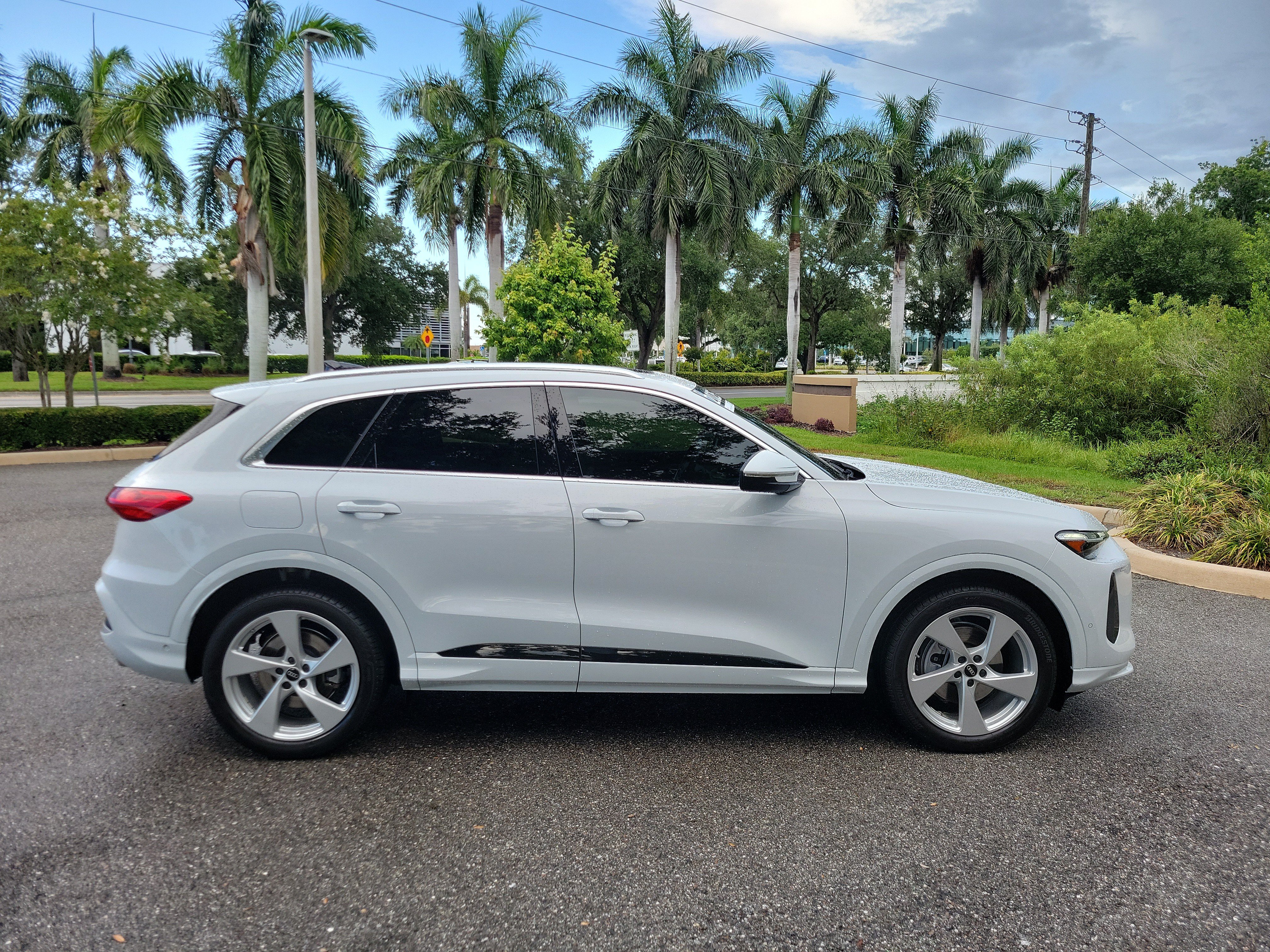 Used 2025 Audi Q5 Prestige AWD/4WD image 3