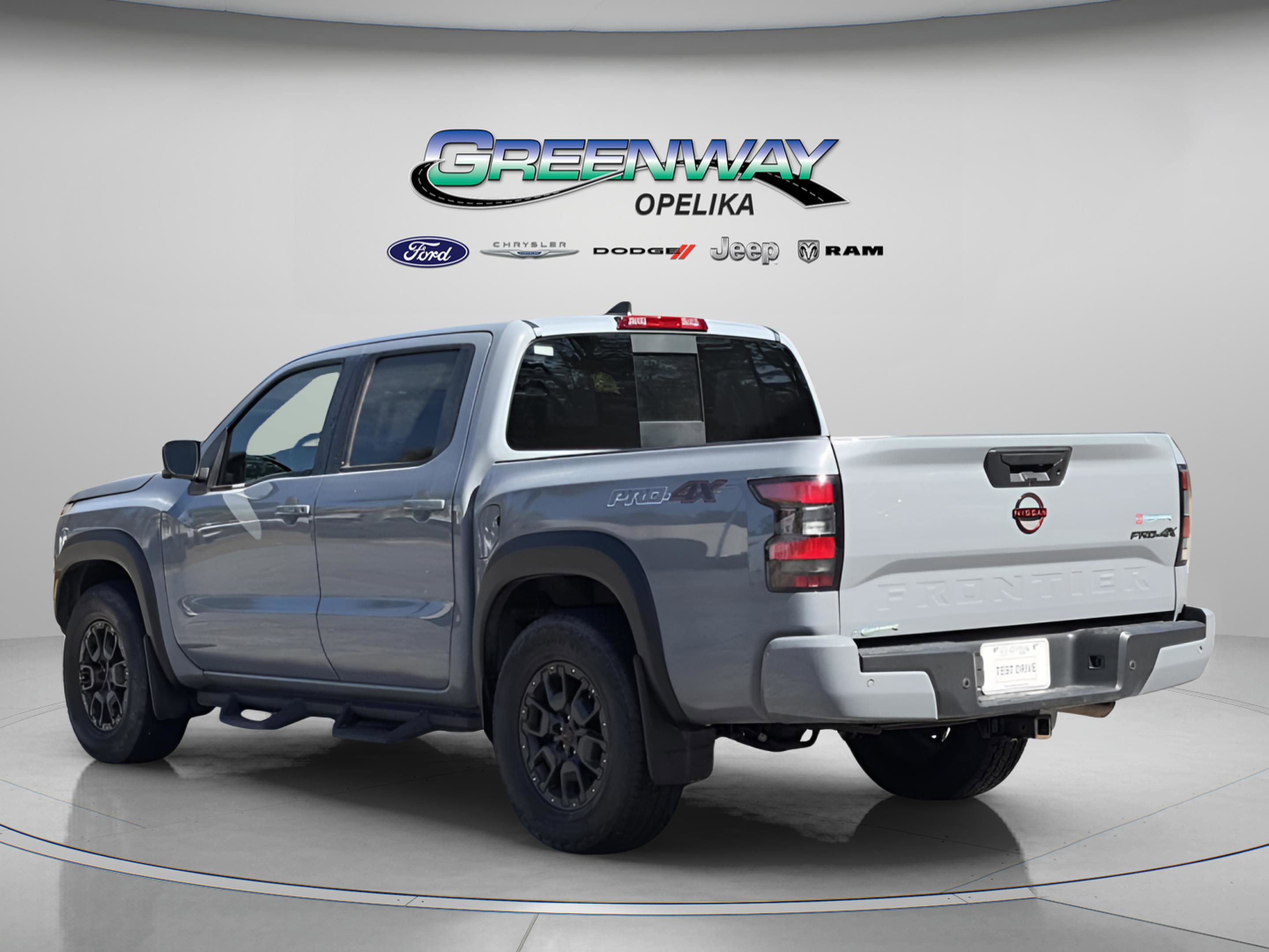 Used 2023 Nissan Frontier PRO-4X w/ Pro-4X Premium Package AWD/4WD image 5