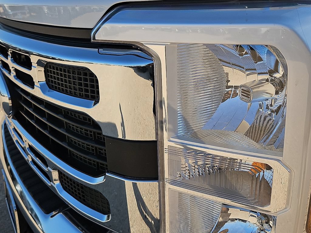 New 2026 Ford F550 4x4 Crew Cab Super Duty image 14